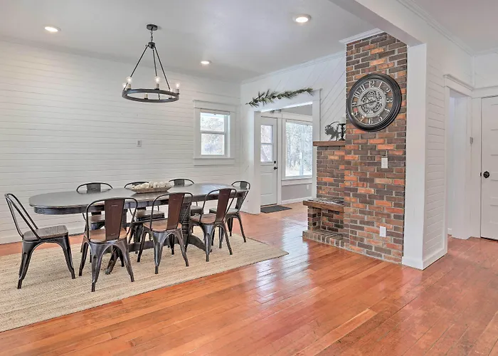Home Near Downtown And Spearfish Canyon!