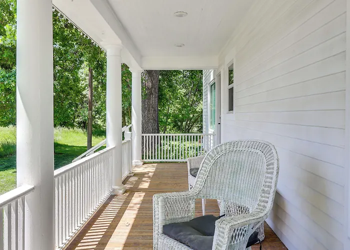 Home Near Downtown And Spearfish Canyon!
