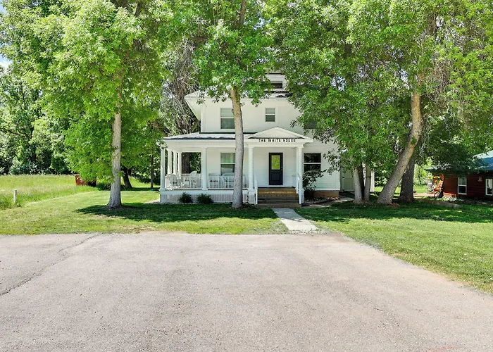 Home Near Downtown And Spearfish Canyon!